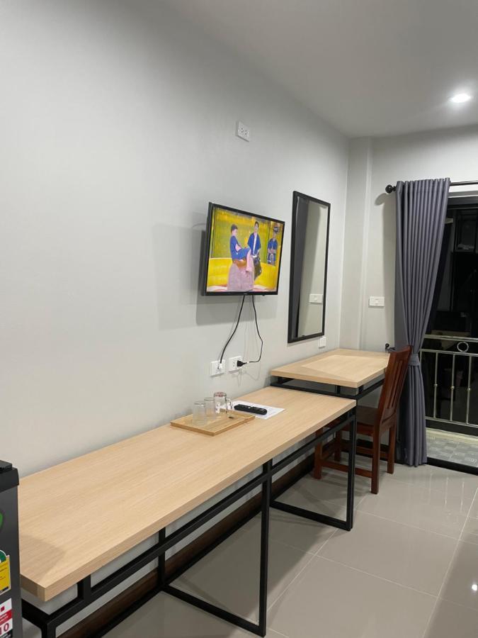โรงแรมนิยม เอสทีเอ็น 2 - Niyom Stn 2 Hotel Ban Phue Bagian luar foto